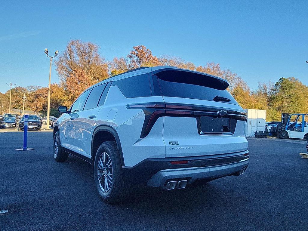 new 2026 Chevrolet Traverse car, priced at $41,505