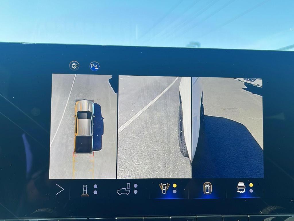 new 2025 Chevrolet Colorado car, priced at $43,997