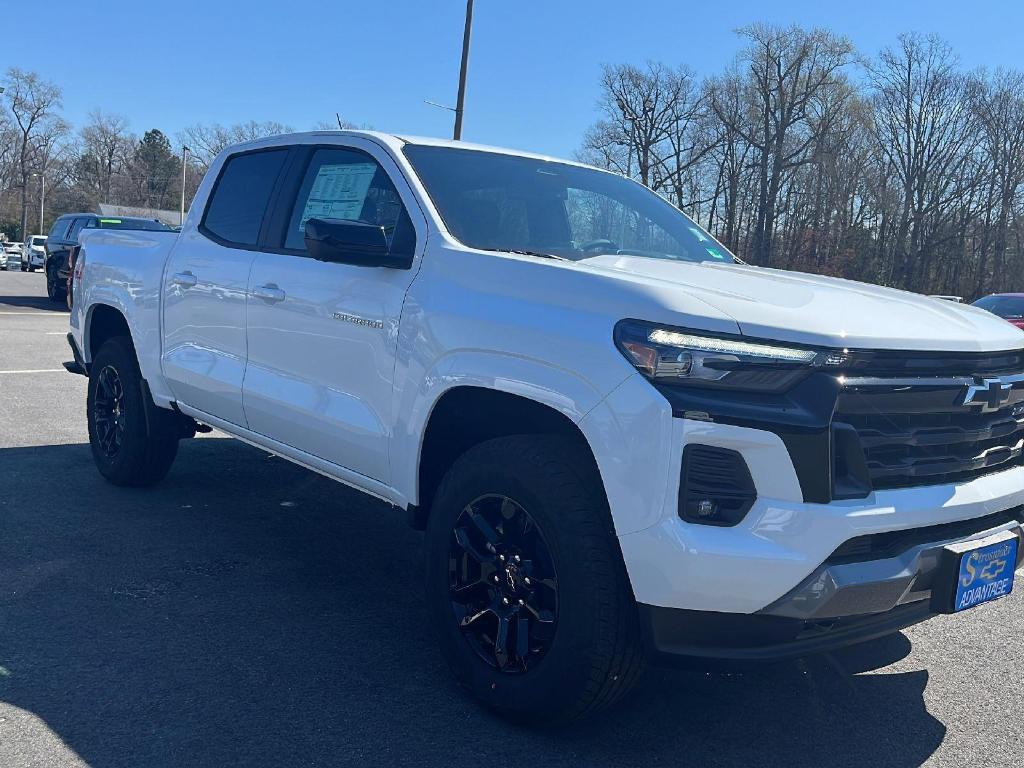 new 2025 Chevrolet Colorado car, priced at $43,997