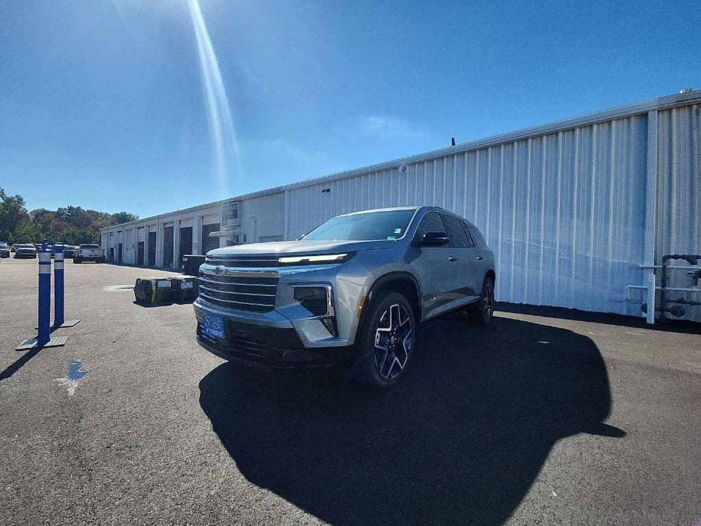 new 2026 Chevrolet Traverse car, priced at $53,274