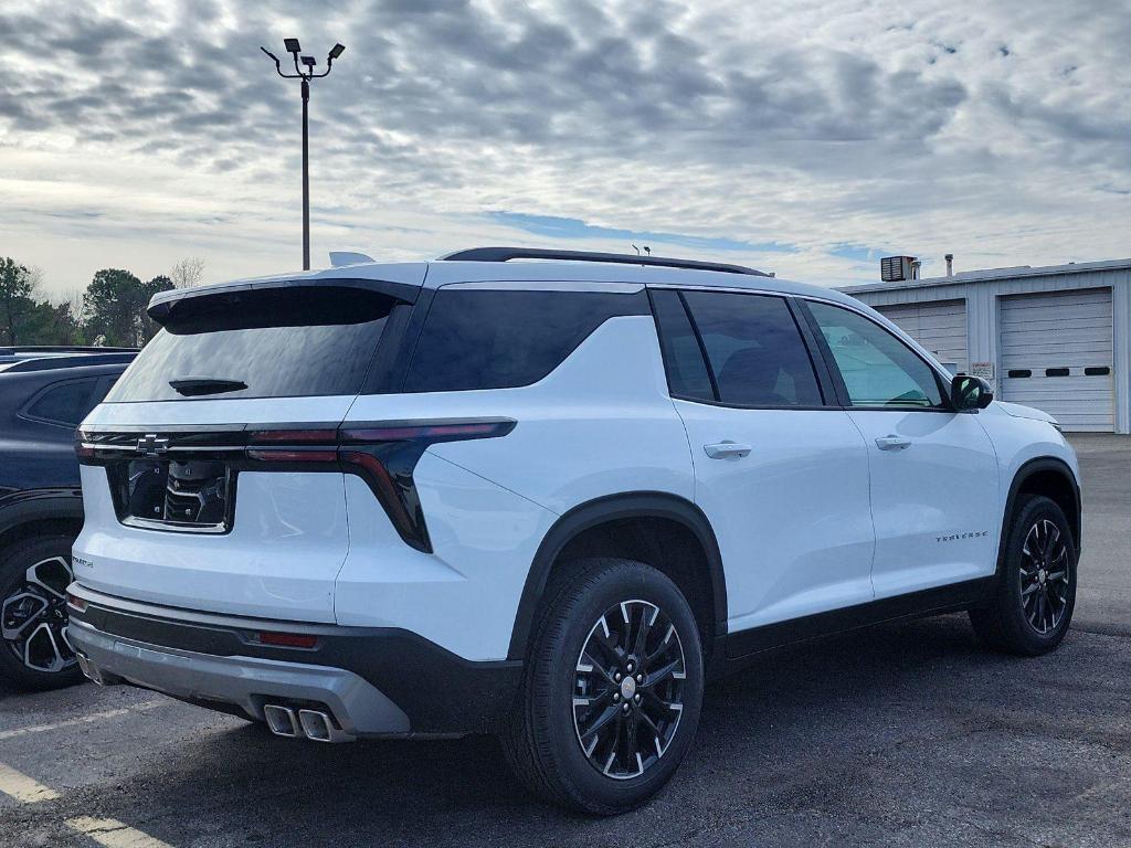new 2026 Chevrolet Traverse car, priced at $44,684