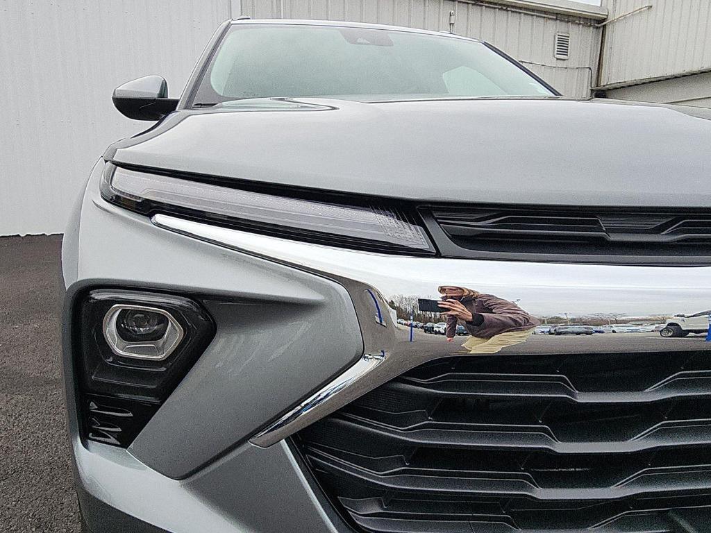 new 2026 Chevrolet TrailBlazer car, priced at $25,900