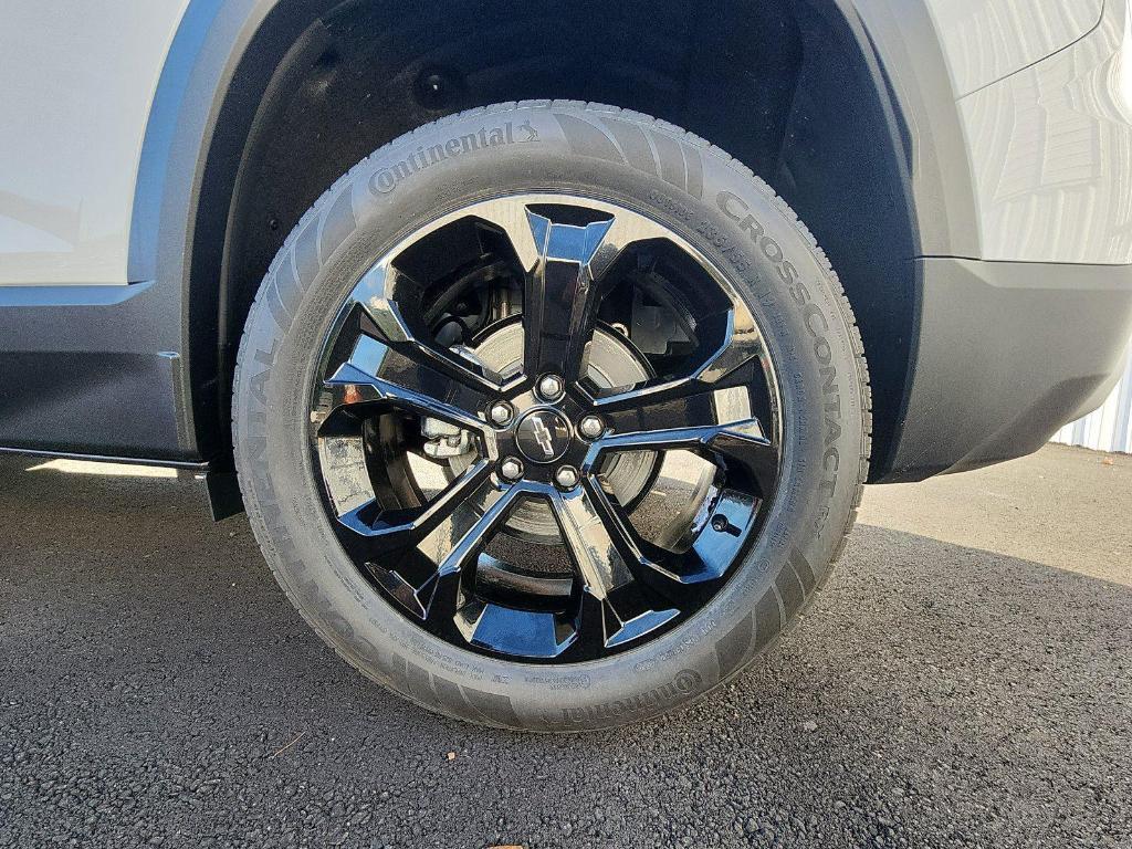 new 2026 Chevrolet Equinox car, priced at $31,309