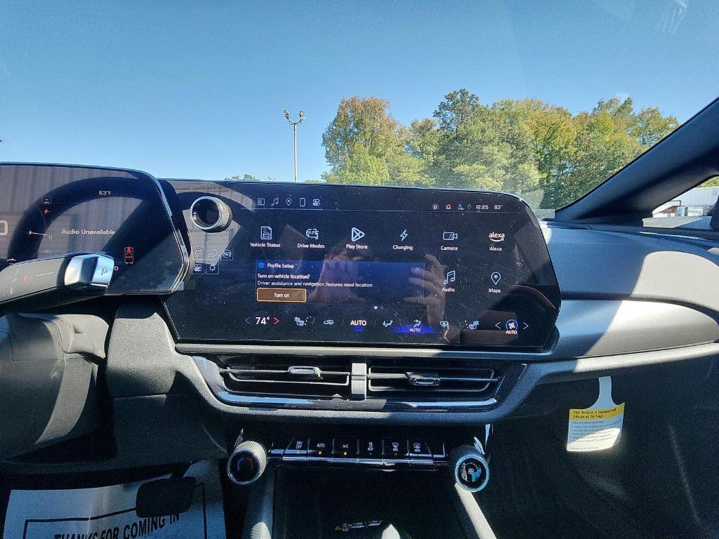 new 2025 Chevrolet Equinox EV car, priced at $38,114