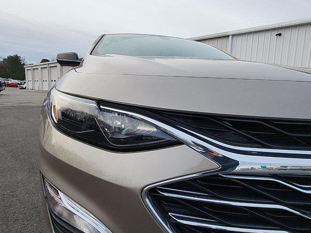 used 2022 Chevrolet Malibu car, priced at $17,900