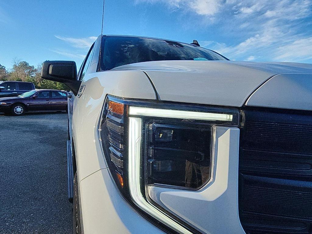 used 2023 GMC Sierra 1500 car, priced at $31,100