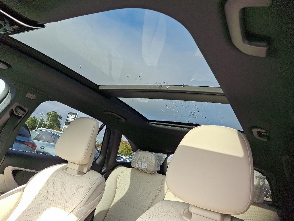 new 2026 Mercedes-Benz GLC 300 car