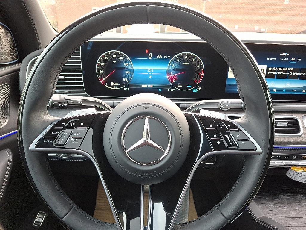 new 2026 Mercedes-Benz Maybach GLS 600 car, priced at $185,250