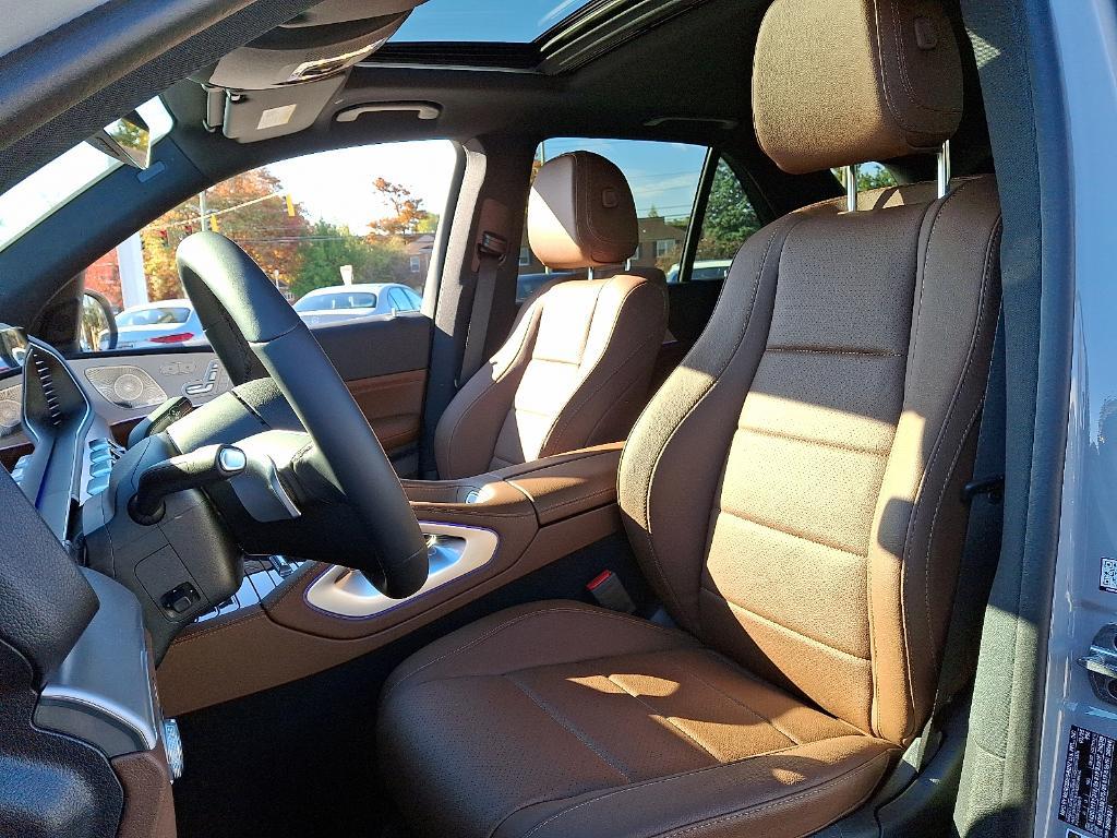 new 2025 Mercedes-Benz GLE 350 car, priced at $70,705