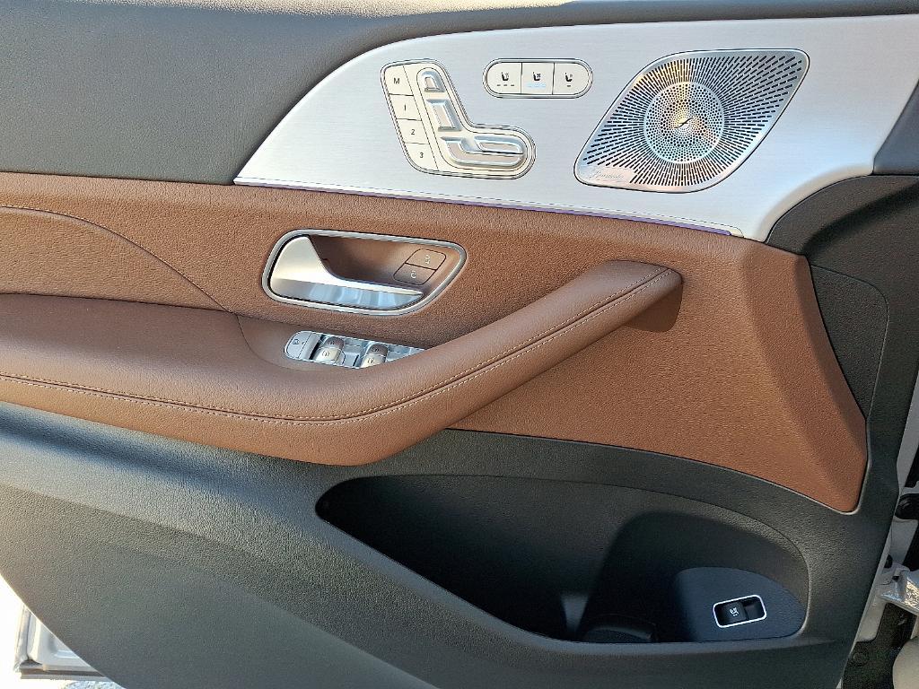 new 2025 Mercedes-Benz GLE 350 car, priced at $70,705