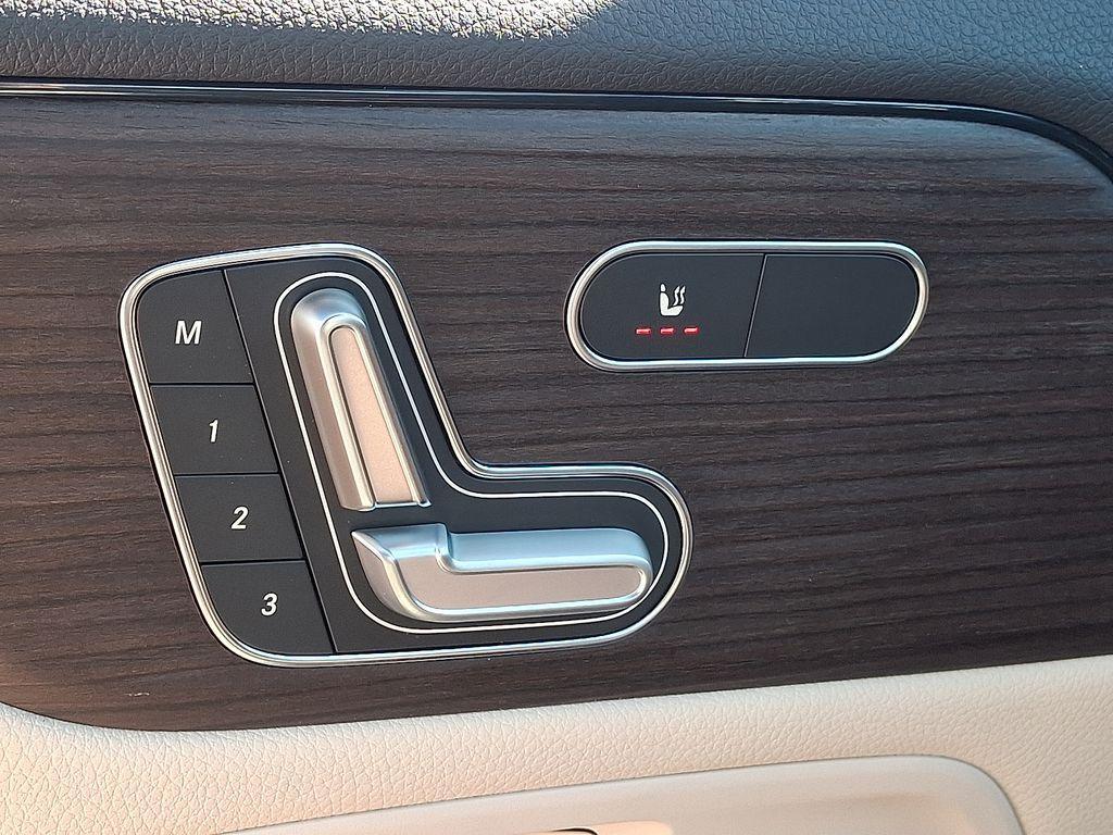 used 2026 Mercedes-Benz GLA 250 car, priced at $44,900