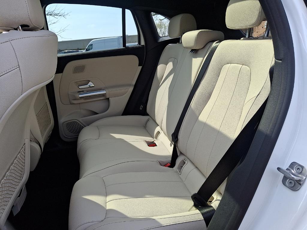 used 2026 Mercedes-Benz GLA 250 car, priced at $44,900