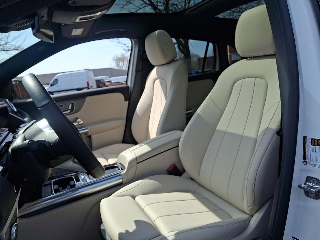 used 2026 Mercedes-Benz GLA 250 car, priced at $44,900