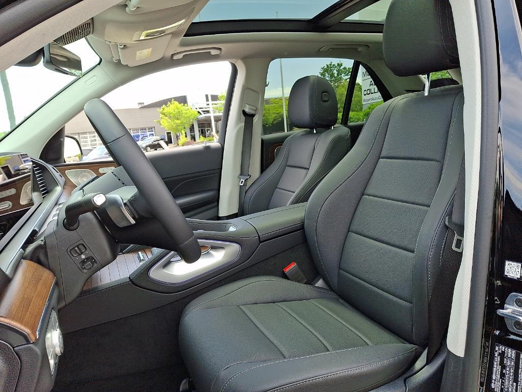 new 2026 Mercedes-Benz GLE 450 car, priced at $81,695