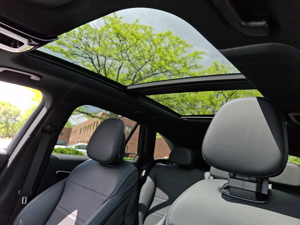 used 2026 Mercedes-Benz GLC 300 car, priced at $49,900