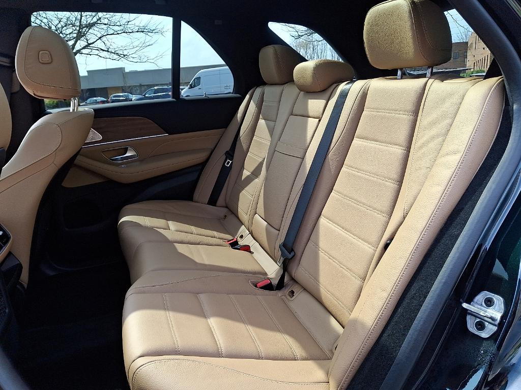 used 2024 Mercedes-Benz GLE 450 car, priced at $59,900