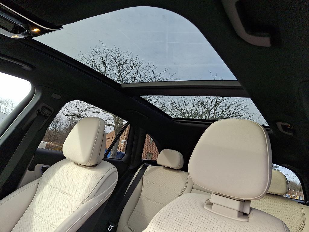 new 2026 Mercedes-Benz GLC 300 car, priced at $58,785