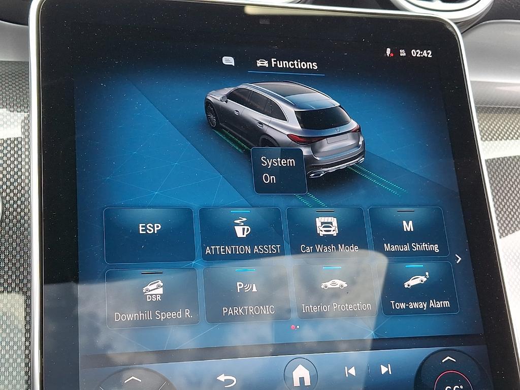 new 2026 Mercedes-Benz GLC 300 car, priced at $59,085