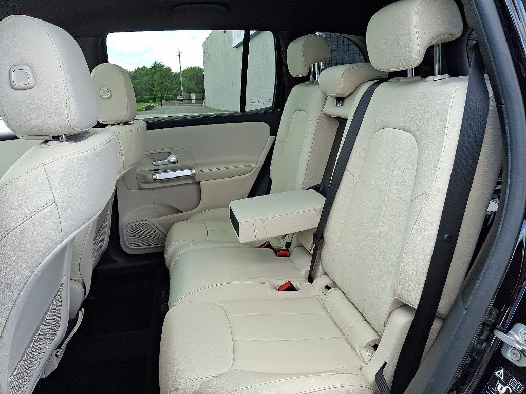 used 2025 Mercedes-Benz GLB 250 car, priced at $41,900