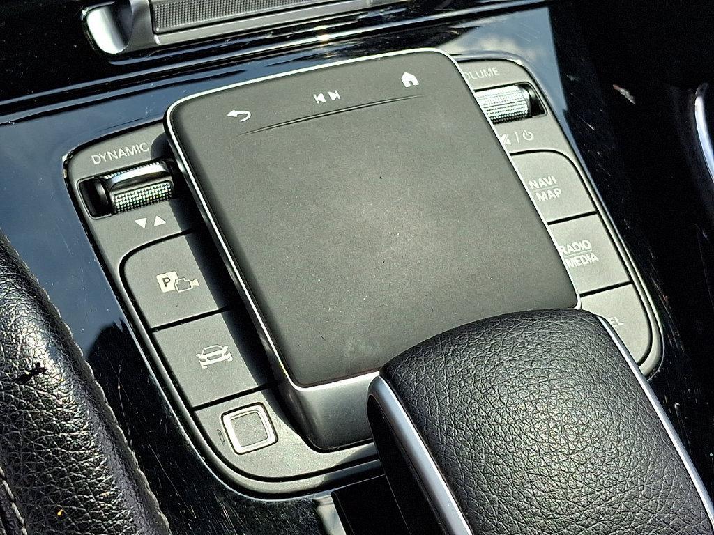 Mercedes-Benz GLE view 25