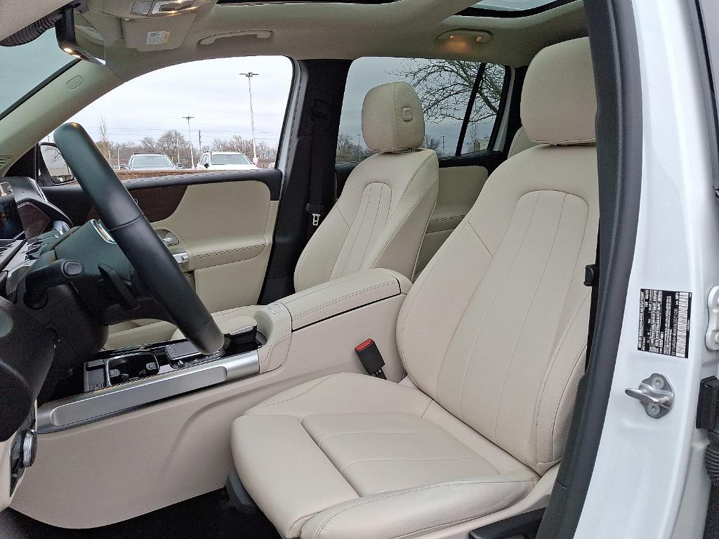 used 2022 Mercedes-Benz GLB 250 car, priced at $29,900