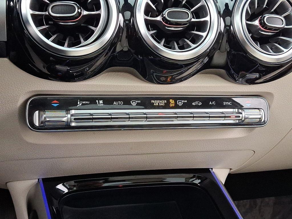 used 2022 Mercedes-Benz GLB 250 car, priced at $27,900