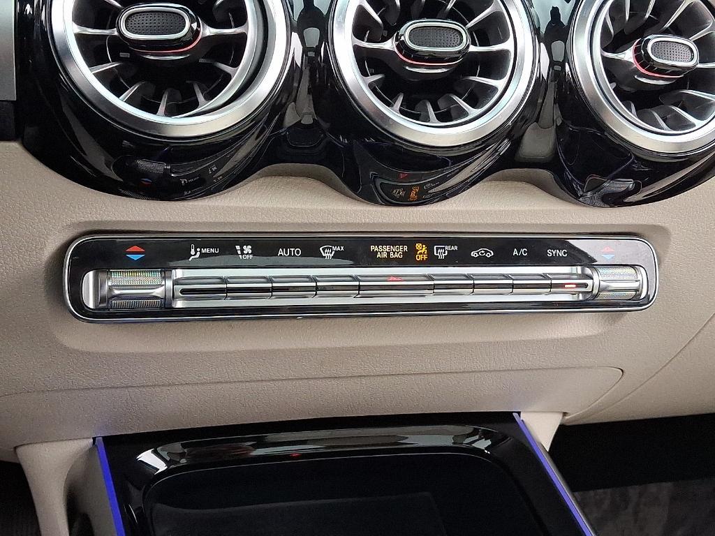 used 2022 Mercedes-Benz GLB 250 car, priced at $29,900