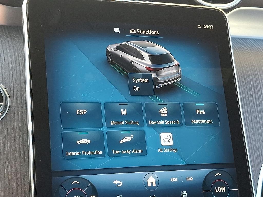 new 2025 Mercedes-Benz GLC 300 car, priced at $58,645