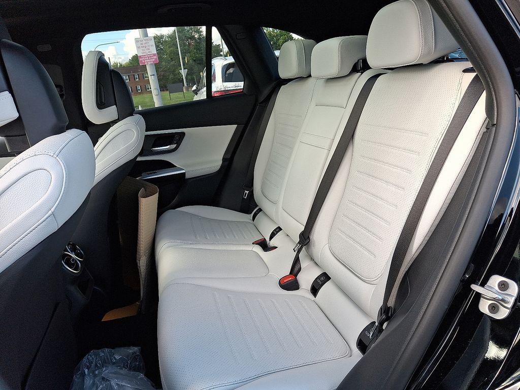 new 2025 Mercedes-Benz GLC 300 car, priced at $58,645