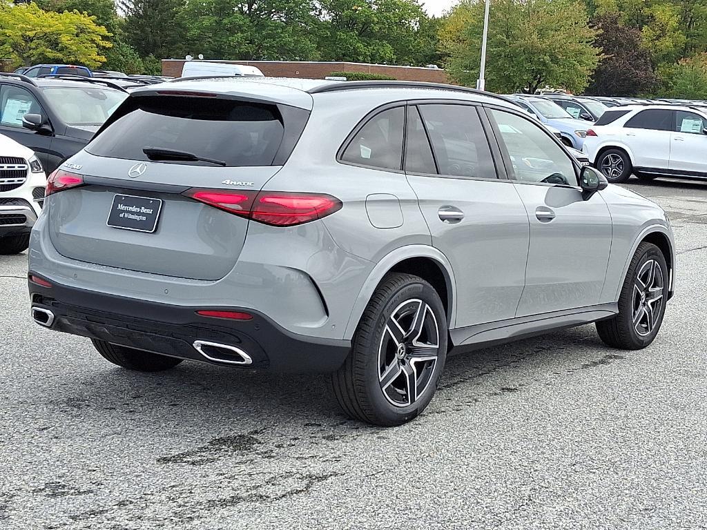 new 2026 Mercedes-Benz GLC 300 car