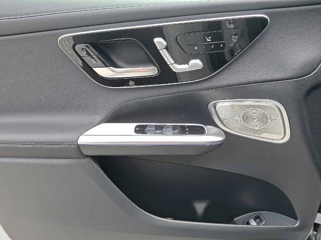 new 2026 Mercedes-Benz GLC 300 car