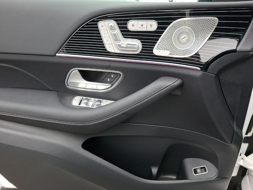 new 2026 Mercedes-Benz GLS 450 car, priced at $104,205