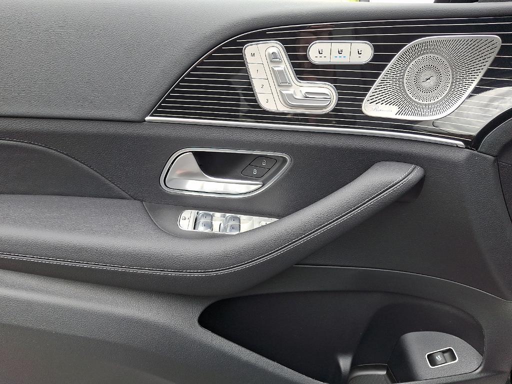 new 2026 Mercedes-Benz GLS 450 car, priced at $105,210