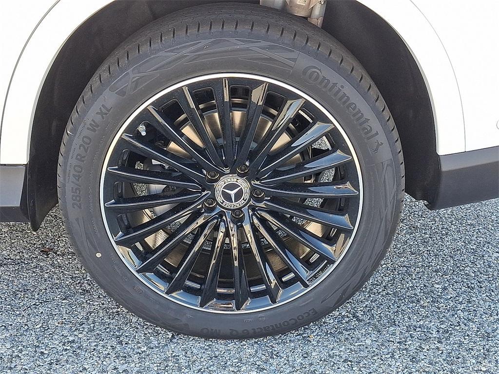 new 2026 Mercedes-Benz GLC 300 car