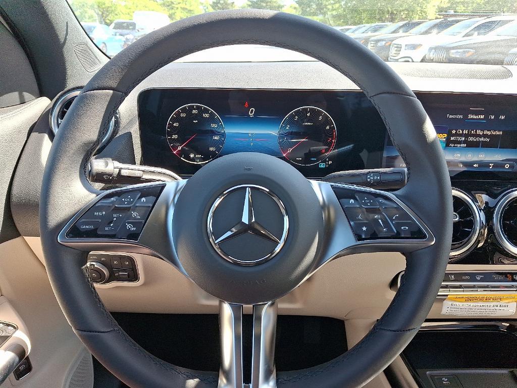 new 2025 Mercedes-Benz GLA 250 car, priced at $44,250