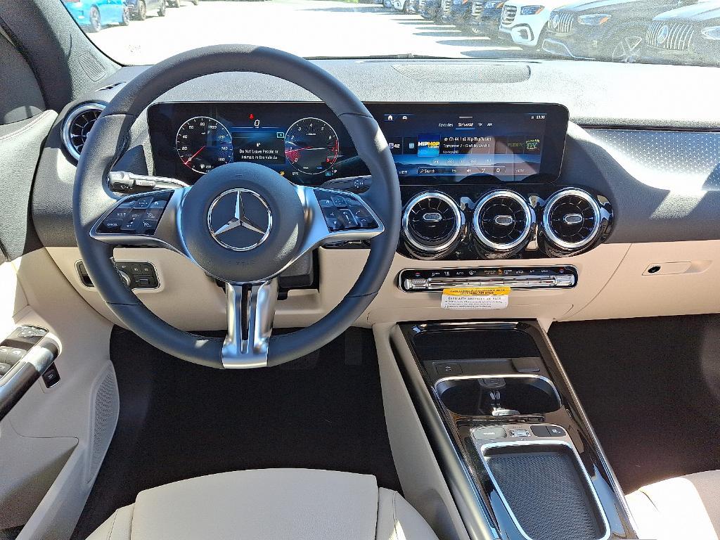 new 2025 Mercedes-Benz GLA 250 car, priced at $44,250
