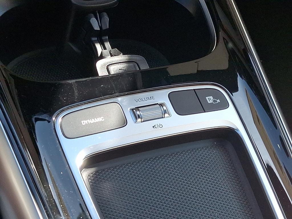 new 2025 Mercedes-Benz GLA 250 car, priced at $44,250