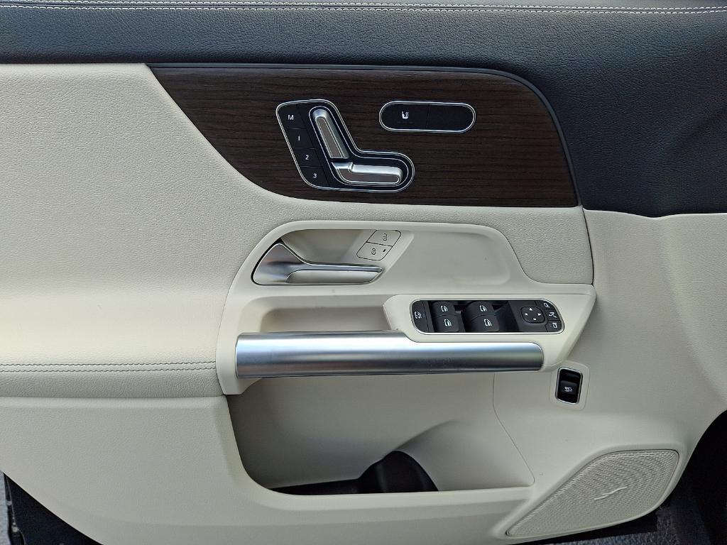 new 2026 Mercedes-Benz GLA 250 car, priced at $50,180