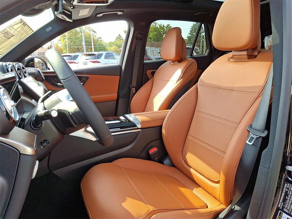 new 2026 Mercedes-Benz GLC 300 car, priced at $57,685