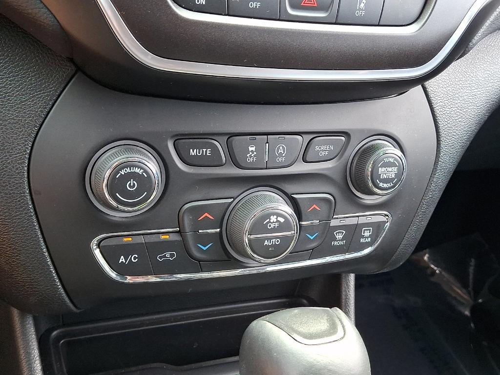 used 2021 Jeep Cherokee car, priced at $24,820