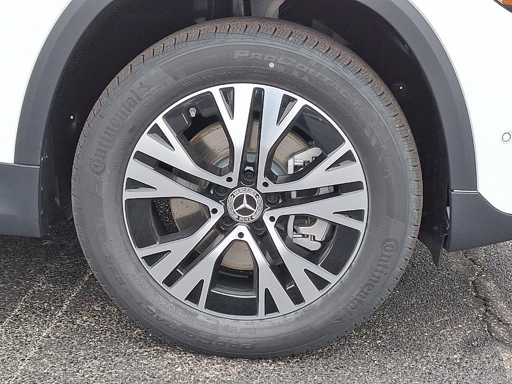 new 2026 Mercedes-Benz GLA 250 car, priced at $49,330