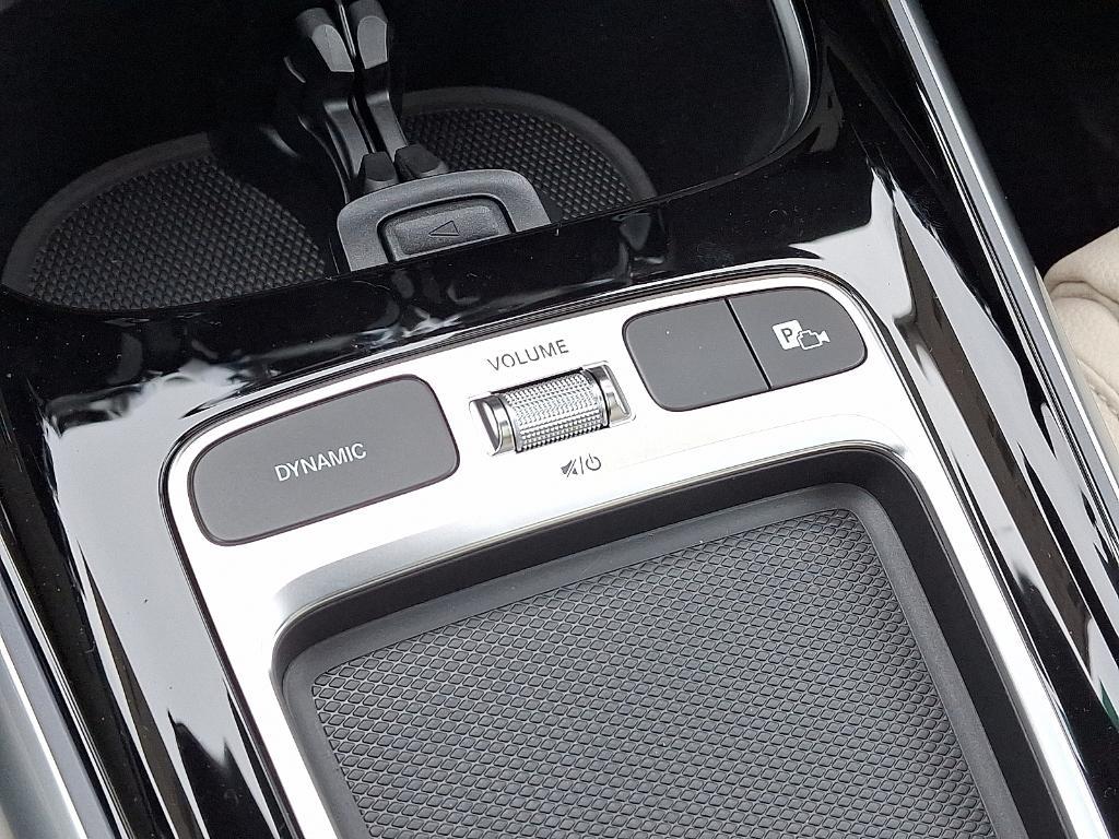 new 2026 Mercedes-Benz GLA 250 car, priced at $49,330