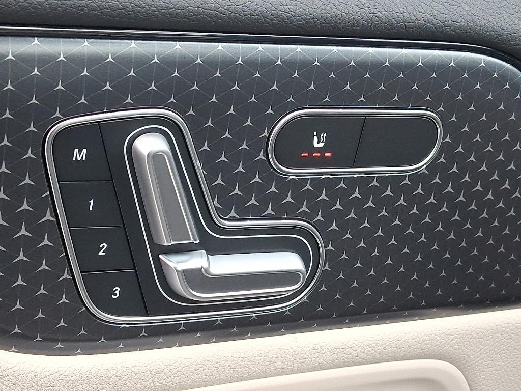 new 2026 Mercedes-Benz GLA 250 car, priced at $45,250