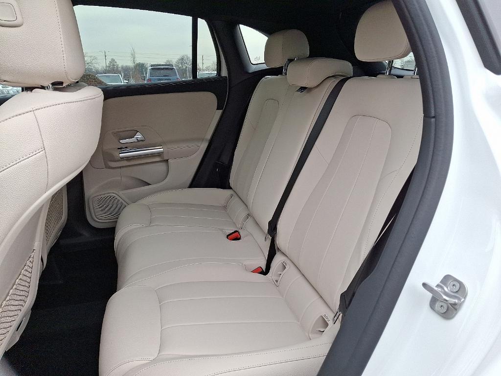 new 2026 Mercedes-Benz GLA 250 car, priced at $45,250