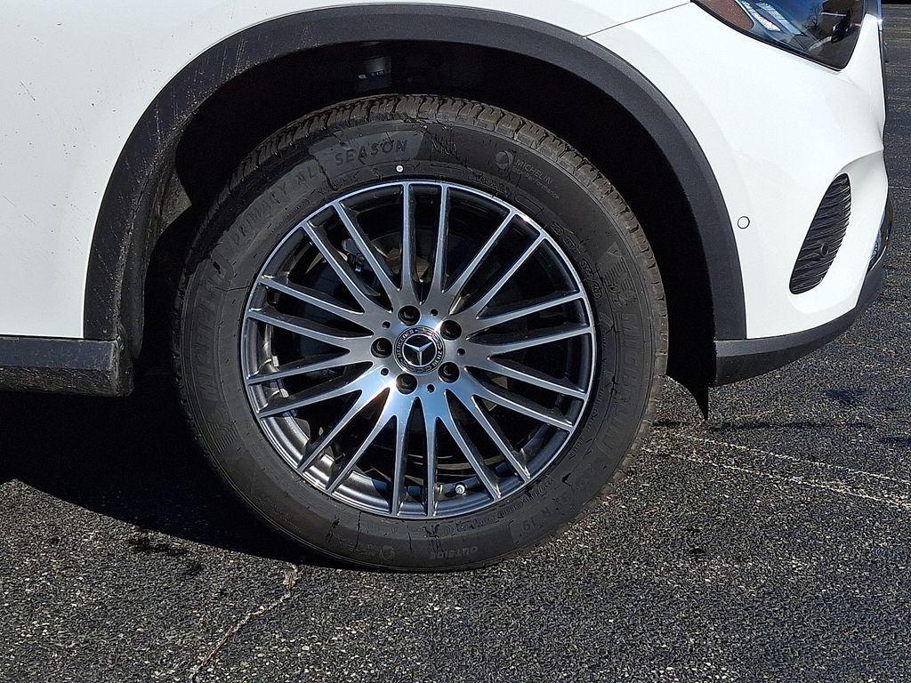 used 2026 Mercedes-Benz GLC 300 car, priced at $51,900