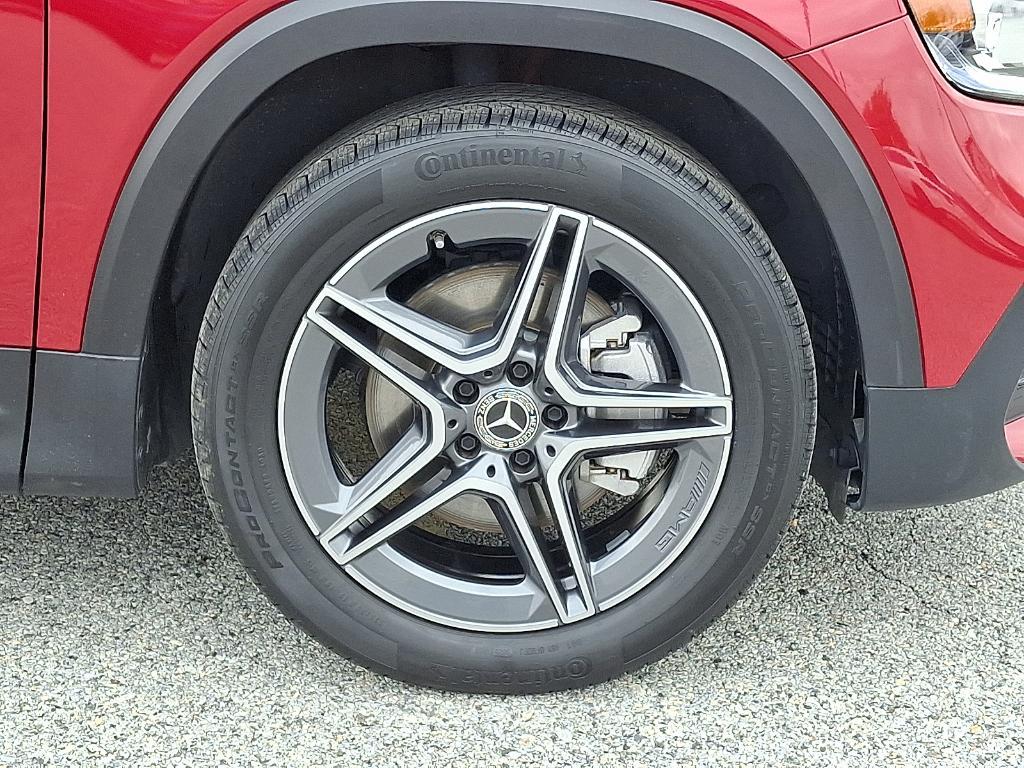 used 2022 Mercedes-Benz GLB 250 car, priced at $33,900