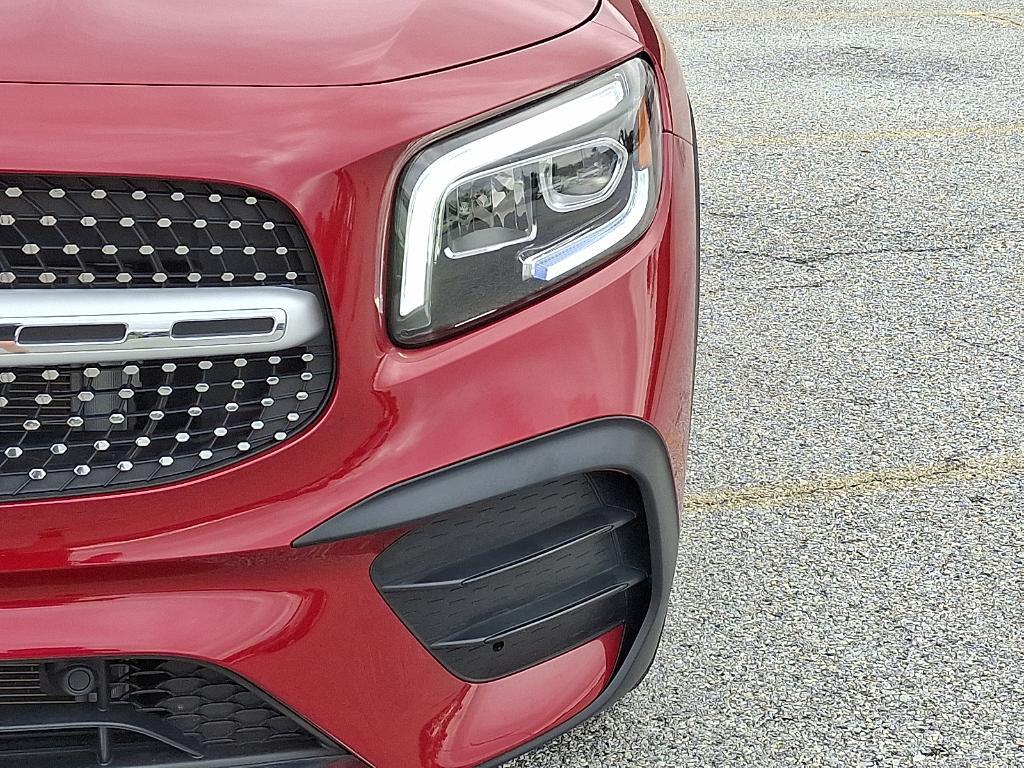 used 2022 Mercedes-Benz GLB 250 car, priced at $33,900