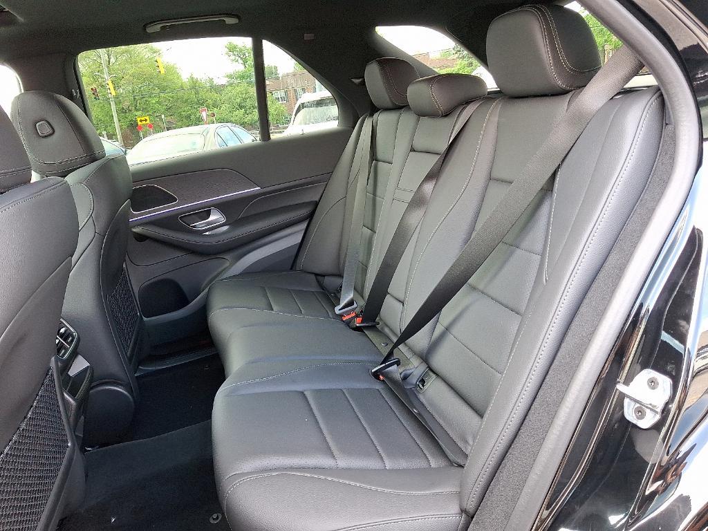 new 2025 Mercedes-Benz GLE 450e car