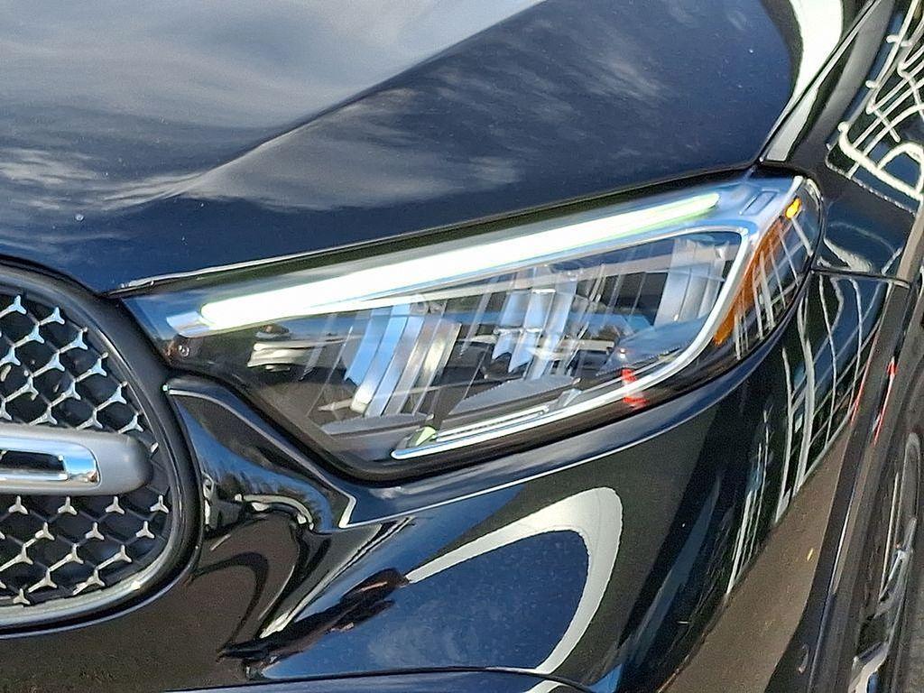 new 2026 Mercedes-Benz GLC 300 car, priced at $68,215