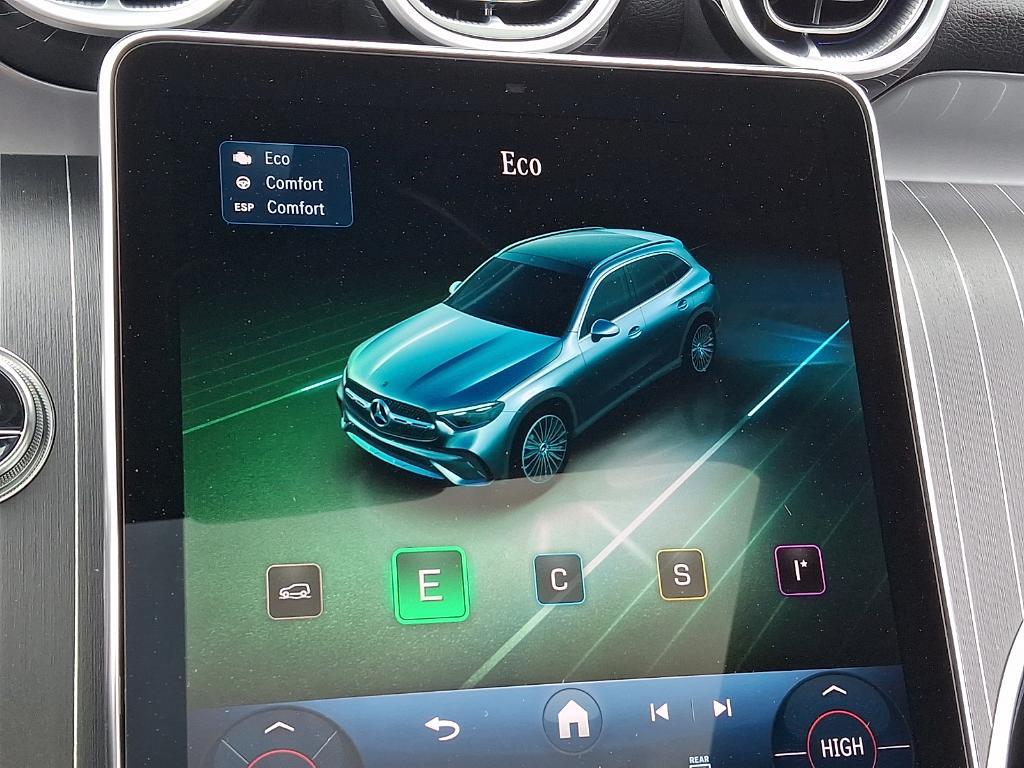 new 2026 Mercedes-Benz GLC 300 car, priced at $60,085